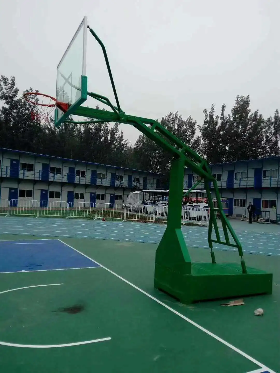 刻苦训练篮球时如何避免受伤的建议_1